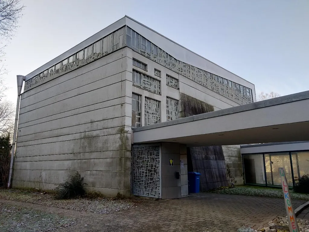 Moderner Kirchenbau von 1961 in Aistaig bei Oberndorf
