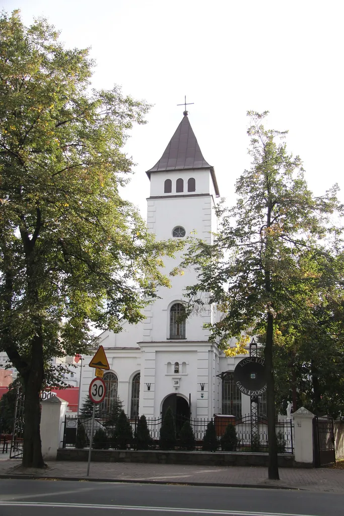 Sieradz - kościół obecnie wojskowy