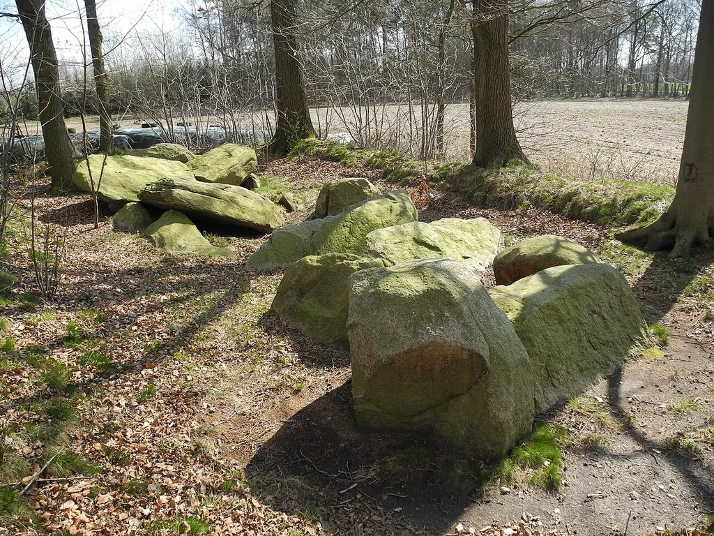 Megalithic grave (district Osnabrück, Lower Saxony).