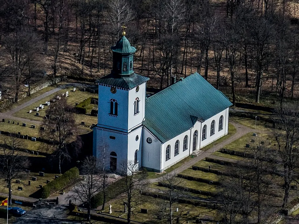 The Åsenhöga church from the air