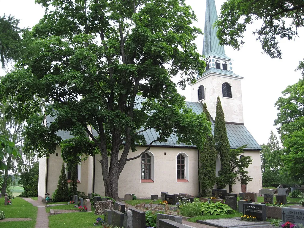 Degerbyn kirkko kesällä 2012