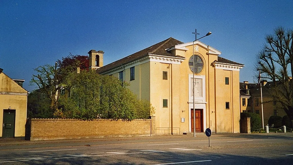 Den katolske Sankt Therese Kirke på Bernstorffsvej i Hellerup