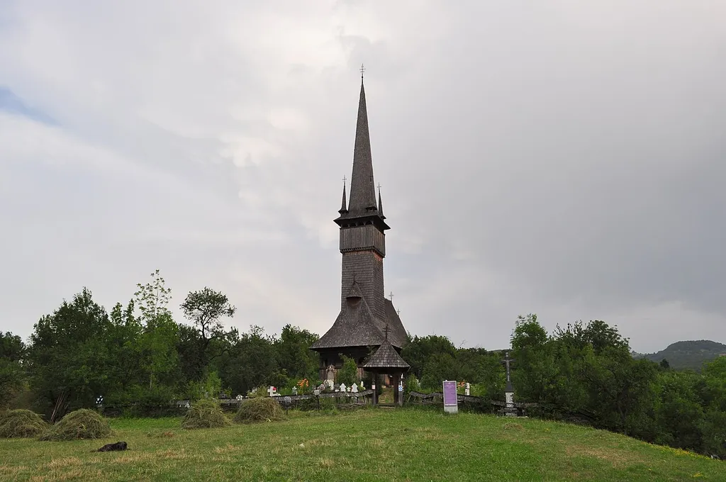 Biserica de lemn "Sfinții Arhangheli Mihail şi Gavril", sat PLOPIŞ; comuna ŞIŞEŞTI