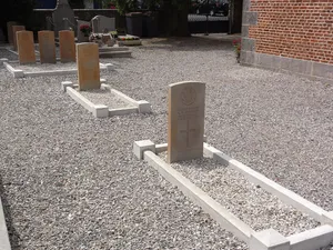 Ecuelin Churchyard