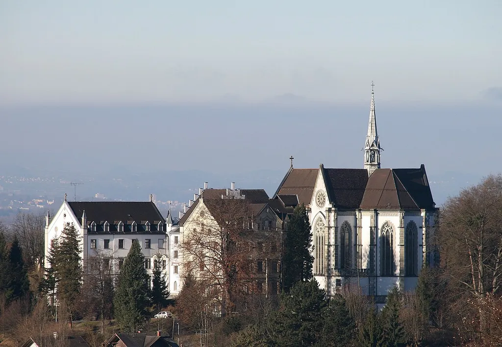 Kloster und Klosterkirche zum Heiligsten Herzen Jesu in Riedenburg mit Sacré Coeur Bregenz Riedenburg Privatgymnasium und Höhere Lehranstalt für wirtschaftliche Berufe. Arlbergstrasse 88-96 in Bregenz, Vorarlberg.