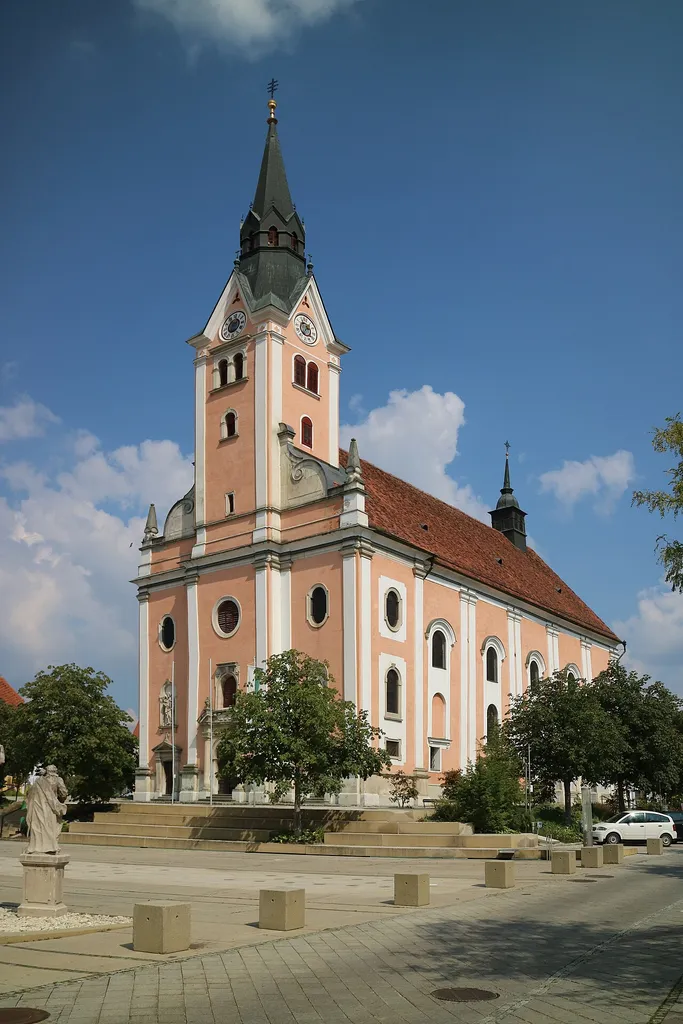 Stadtpfarrkirche zum hl. Laurentius, Gleisdorf, Steiermark This media shows the protected monument with ObjektID 56643 in Austria. (Commons, de, Wikidata)
