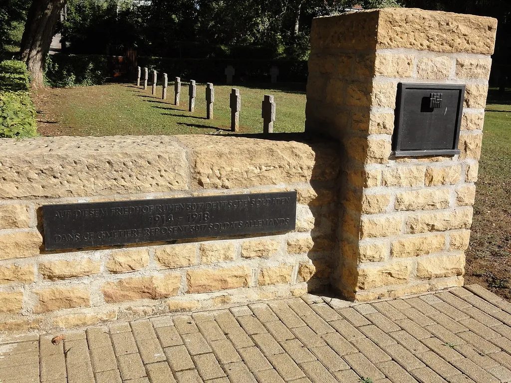Pierrepont (Meurthe-et-M.) cimetière militaire allemand