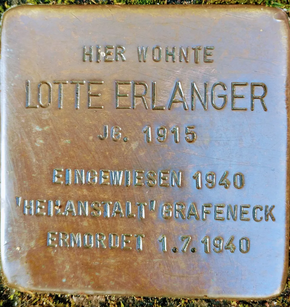 Stolpersteine wurden von Gunter Demnig am 4. Oktober 2007 in Stockach vor vier Häusern gelegt.