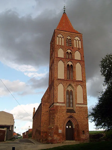 Widok od wejścia głównego