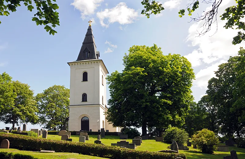 Mellösa kyrka i Flens kommun