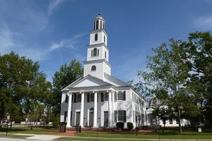 First Presbyterian Church and Churchyard