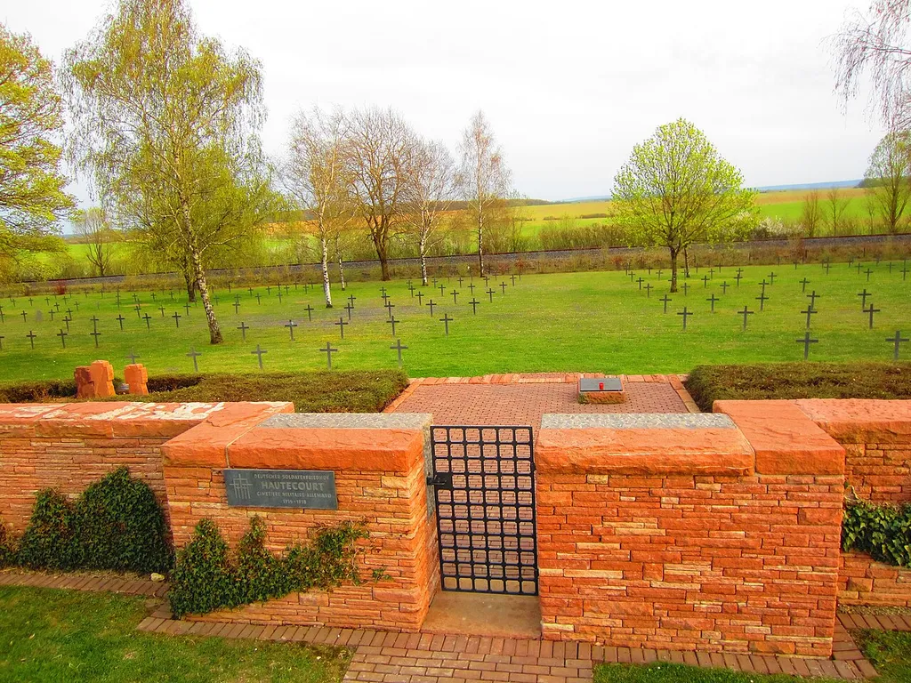 Abaucourt Hautecourt war cemetery deutsch