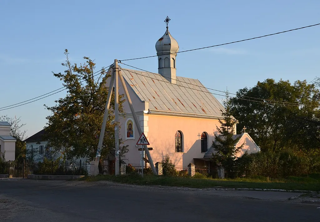 Церква Покрови Пресвятої Богородиці в селі Свірж Перемишлянського району Львівської області.