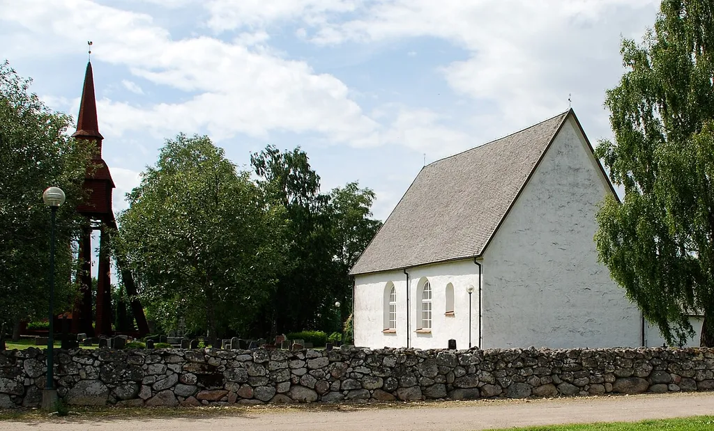 Lekaryd kyrka och klockstapel