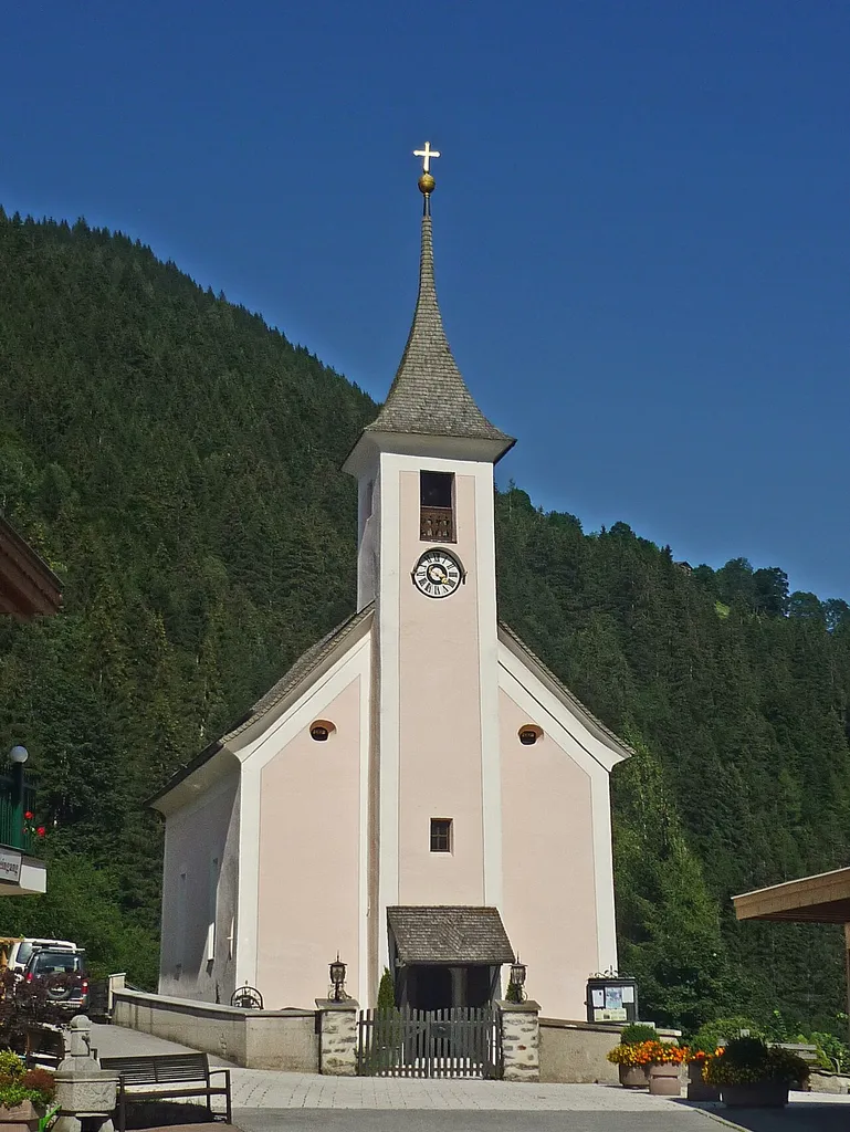 Pfarrkirche hl. Josef in Viehhofen This media shows the protected monument with ObjektID 61152 in Austria. (Commons, de, Wikidata)