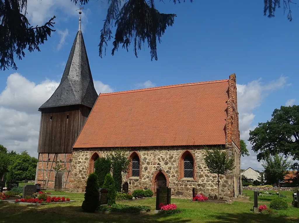 Kirche Blüthen, Blick von Südosten