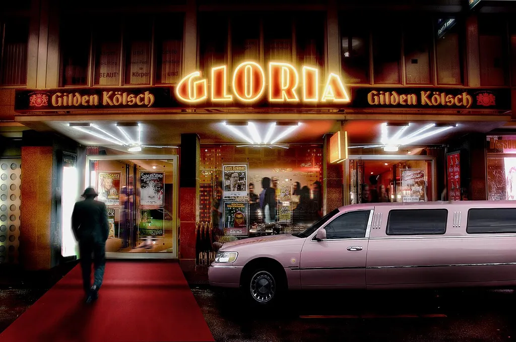 Das Gloria-Theater in Köln, Außenansicht