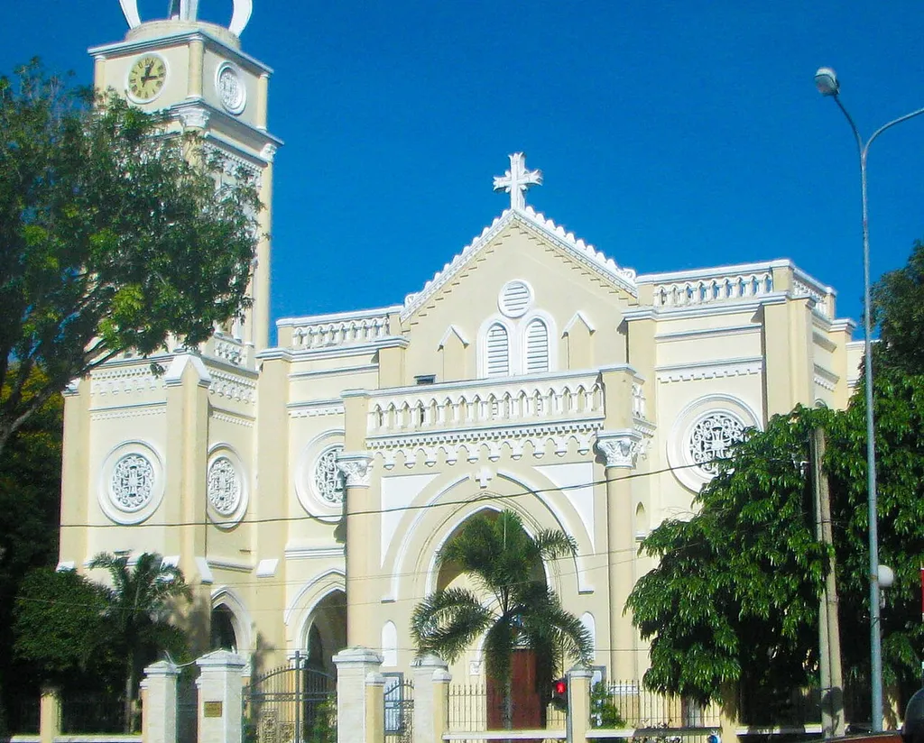 Nhà thờ chính tòa Mỹ Tho