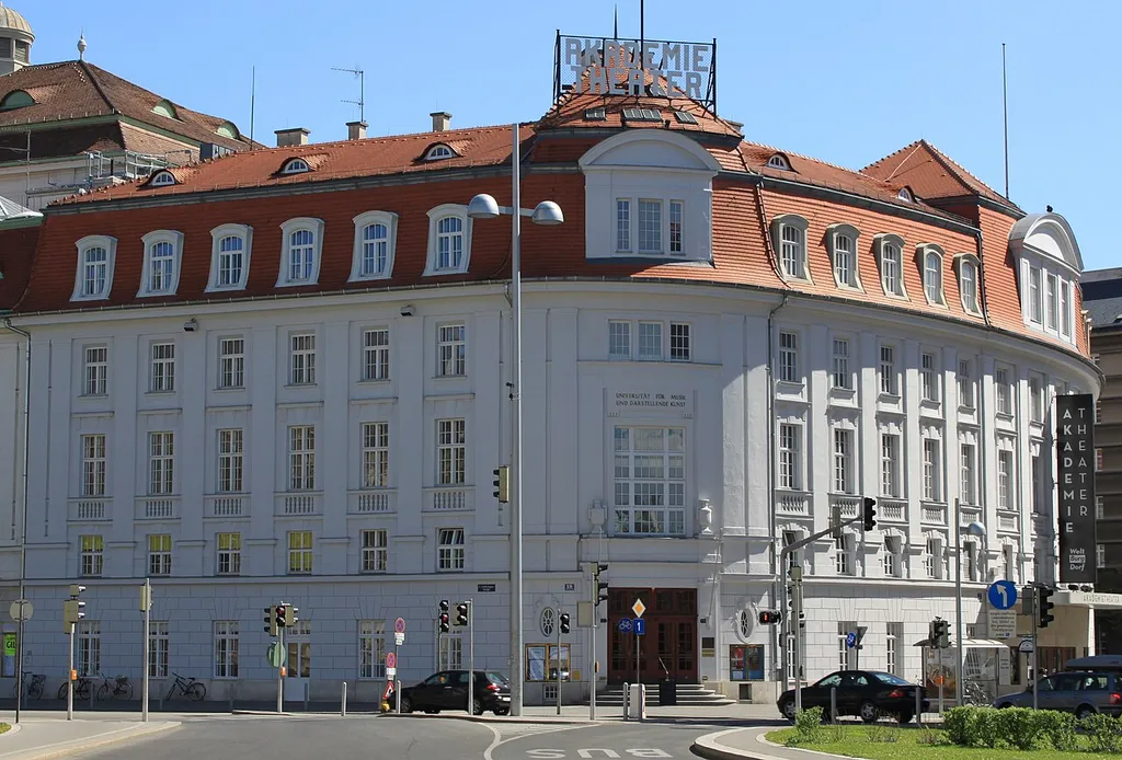Musikhochschule and Akademietheater
