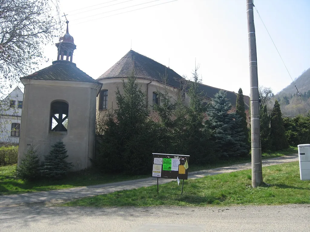 Church and bell tower in Lipá