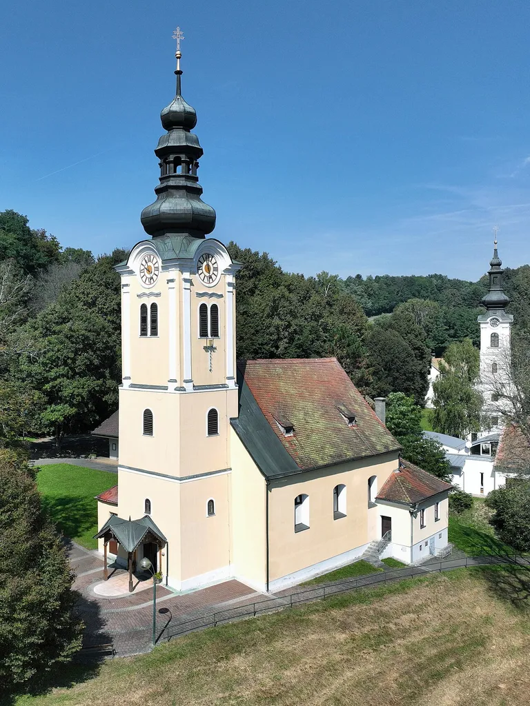 South view of the parish church of Saint Stephen in Neuhaus am Klausenbach.