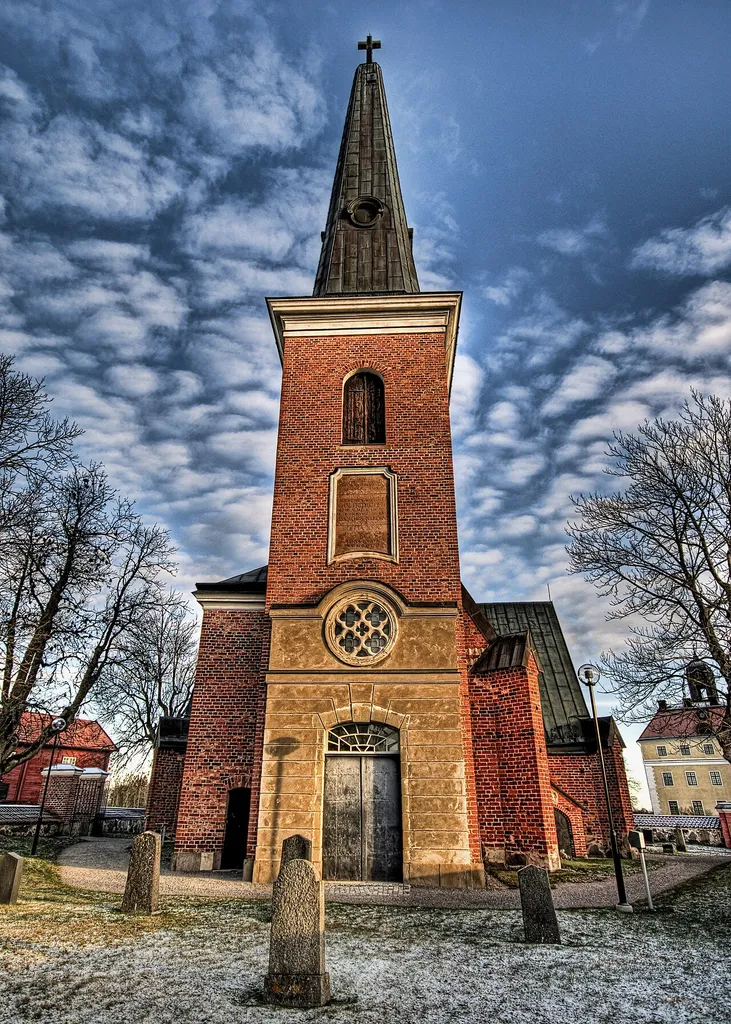 Ängsö kyrka