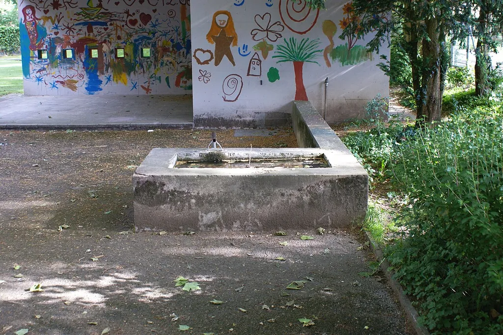 Brunnen Spielplatz Lory.
