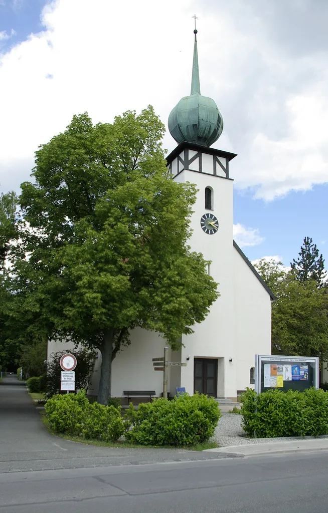 Herz-Jesu-Kirche im Fürther Stadtteil Mannhof