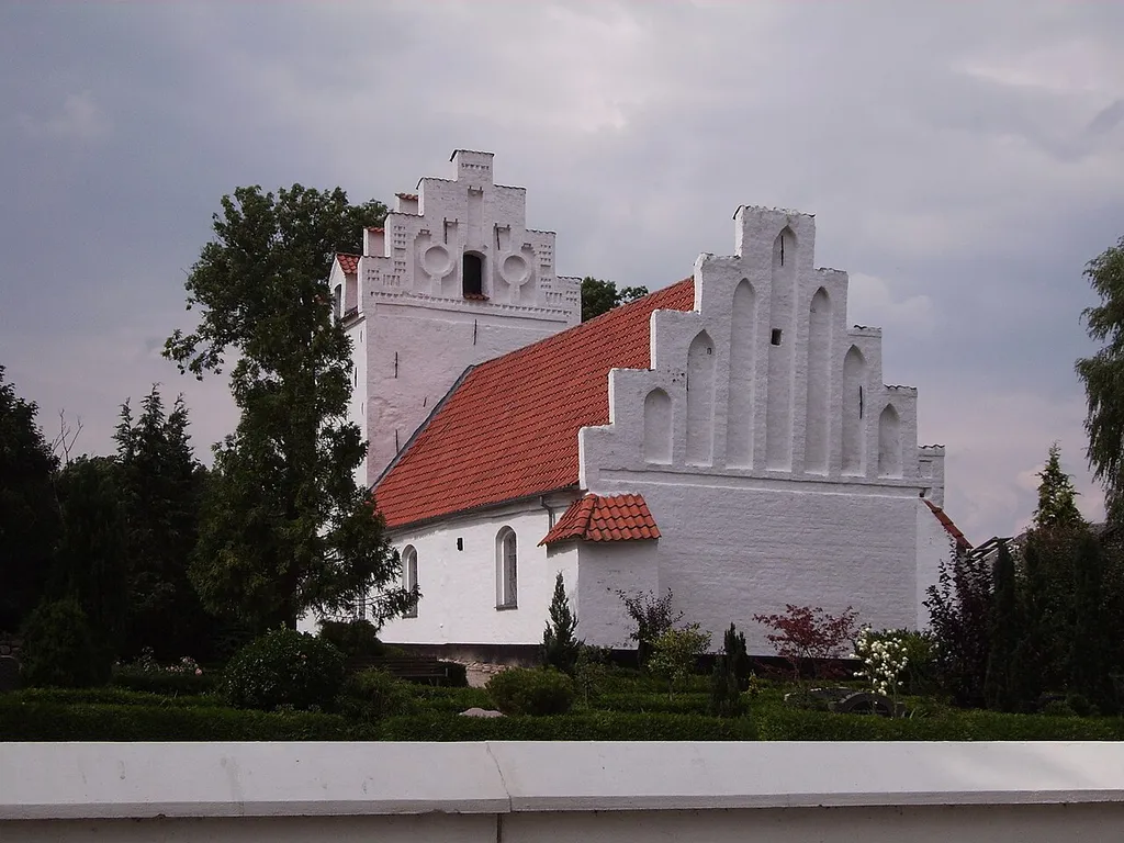 Nørre Højrup Kirke, Nørre Højrup Sogn, Skam Herred, Odense Amt, Denmark (Danish Church) - Nørre Højrup Kirke fra øst