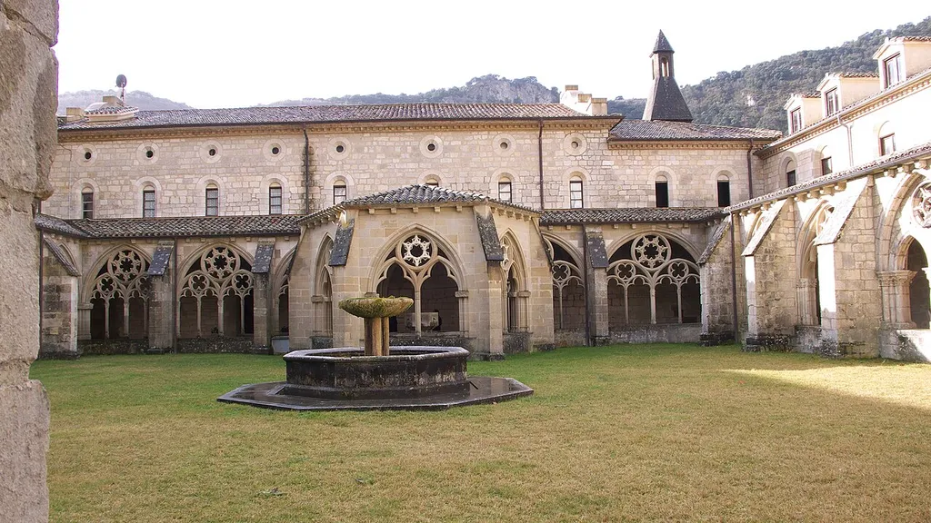 El Monasterio de Iranzu (1176). La Orden del Císter. El claustro (ss. XII-XIV) y el gótico cisterciense.