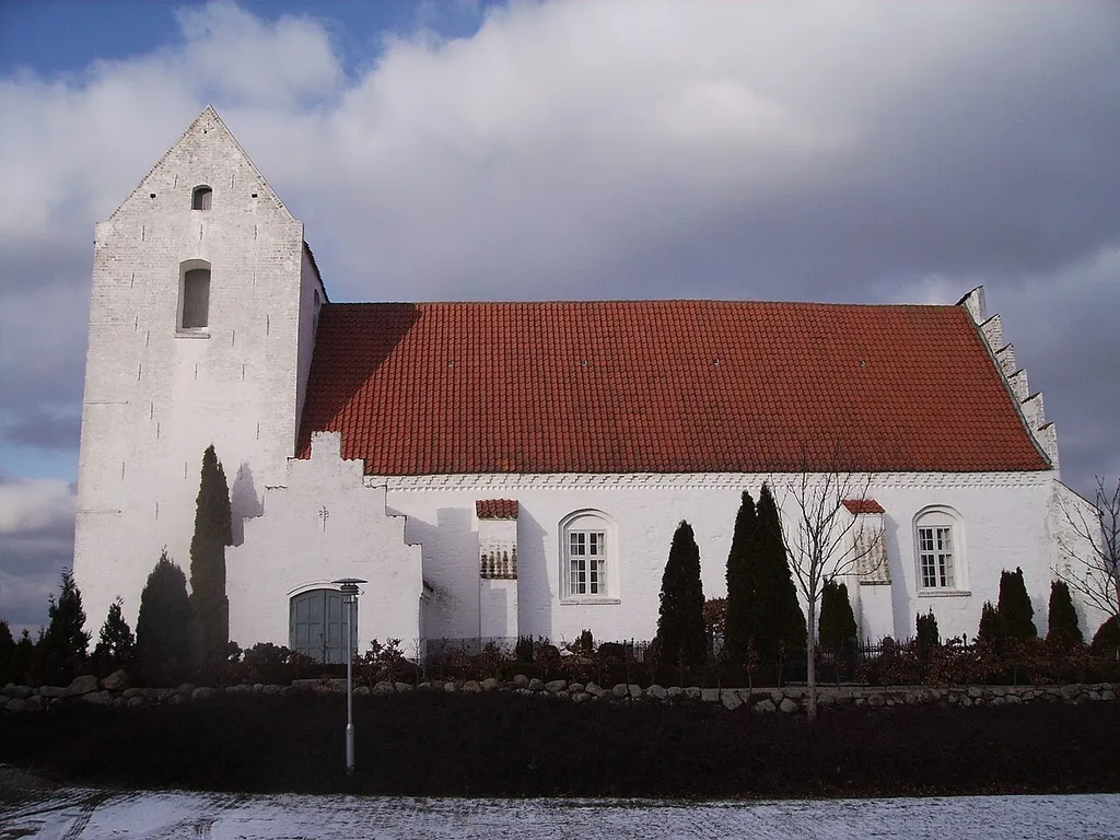 Brændekilde Kirke, Brændekilde Sogn, Odense Herred, Odense Amt, Denmark (Danish Church) - Brændekilde Kirke fra syd