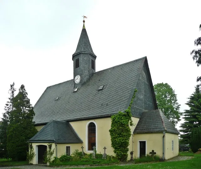 Fischbach: Blick auf die Dorfkirche, 14 km from Pirna, Deutschland (Zone 33).