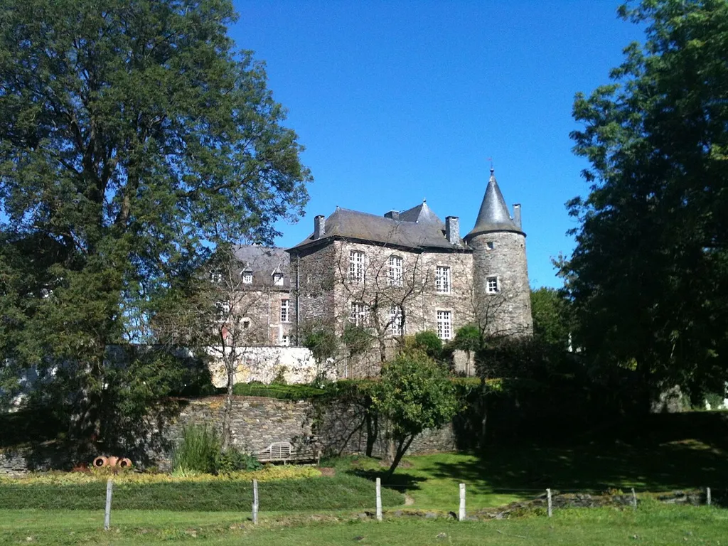 Tavigny castle