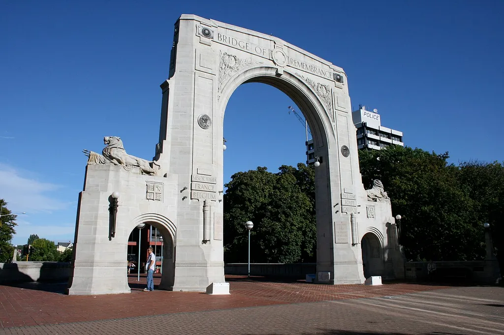 Bridge of Remembrance, Christchurch, in March 2009.