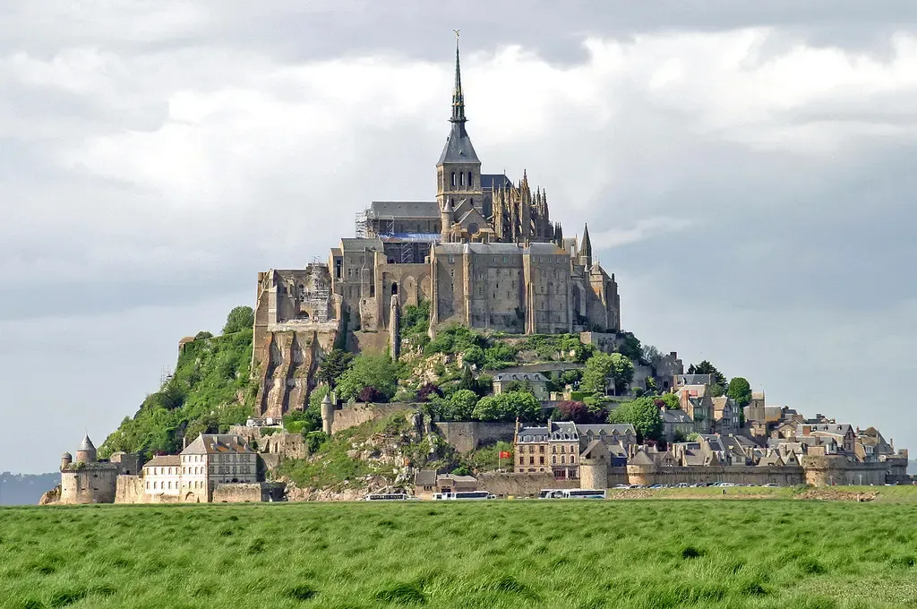 Mont Saint-Michel De Coulon