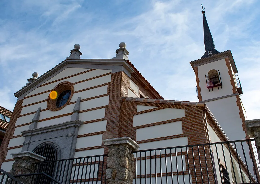 Fachada de la Parroquia Asunción de Nuestra Señora, desde la Plaza de la Coronación. Alberga la imagen de Ntra. Sra. de la Consolación Coronada.