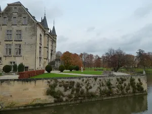Schaloen Castle: park landscaping