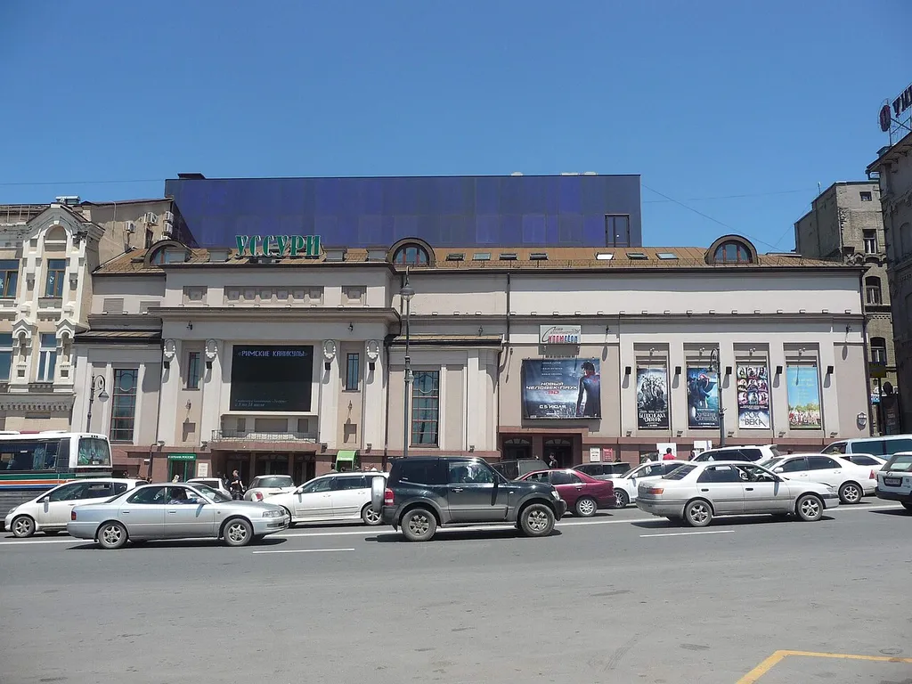 Владивосток, Светланская, 31, кинотеатр «Уссури», 2012-06-22