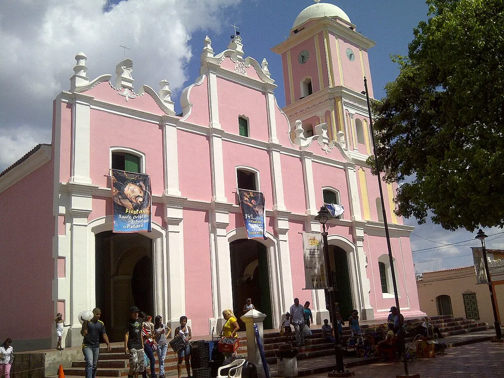 This is a photo of a Venezuelan monument identified by the ID