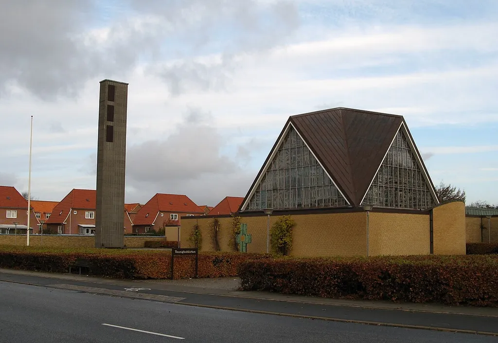 Treenighedsskirken, Treenigheds sogn i Esbjerg. Kirken set fra sydøst
