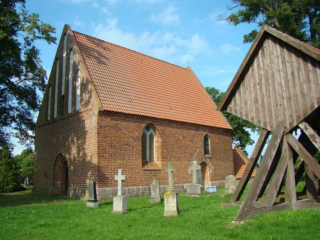 Kirche von Dahmen. Foto: Peter Schmelzle, August 2011.