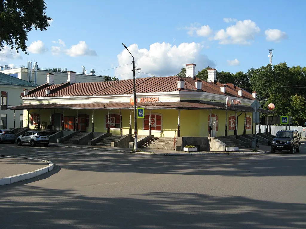 Гостиный двор: улица Жука, 2, Шлиссельбург, Кировский район, Ленинградская область