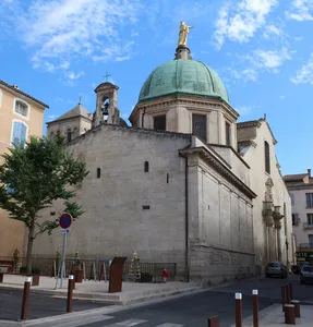 Apt Cathedral