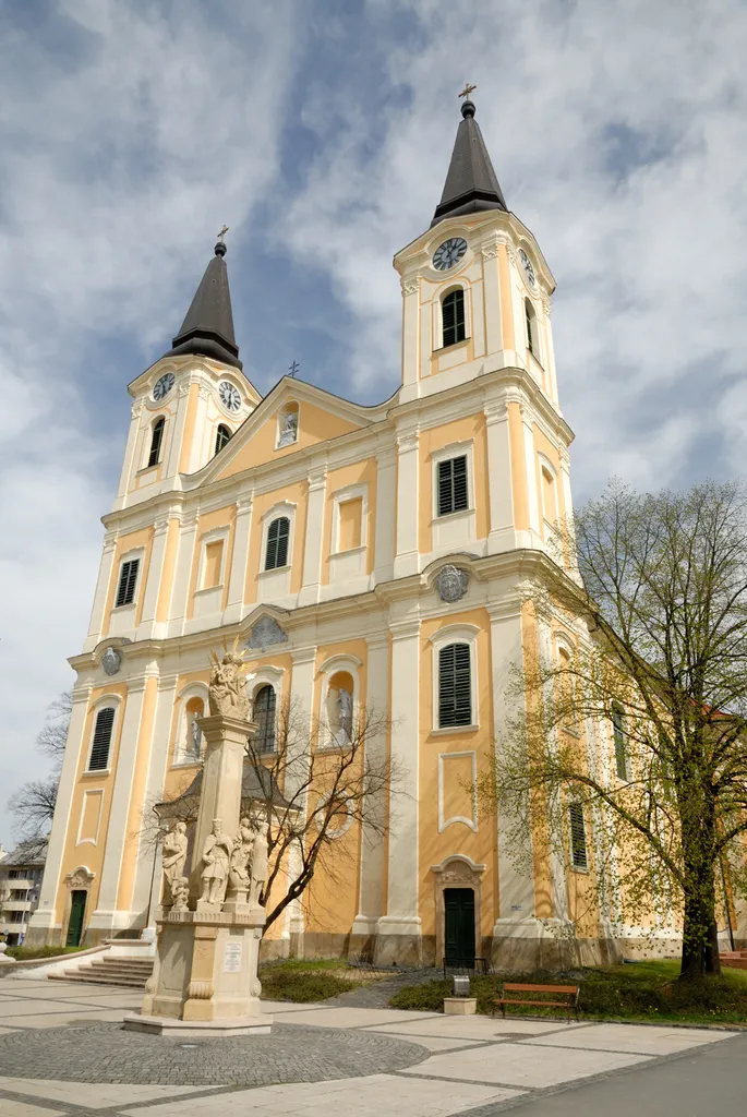 R. k. plébániatemplom (Zalaegerszeg, Szabadság tér)