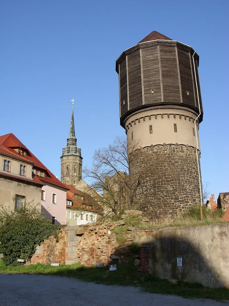 Wasserturm und Petridom in Bautzen.