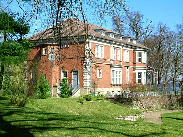 Das Jagdschloss Prillwitz im Frühjahr