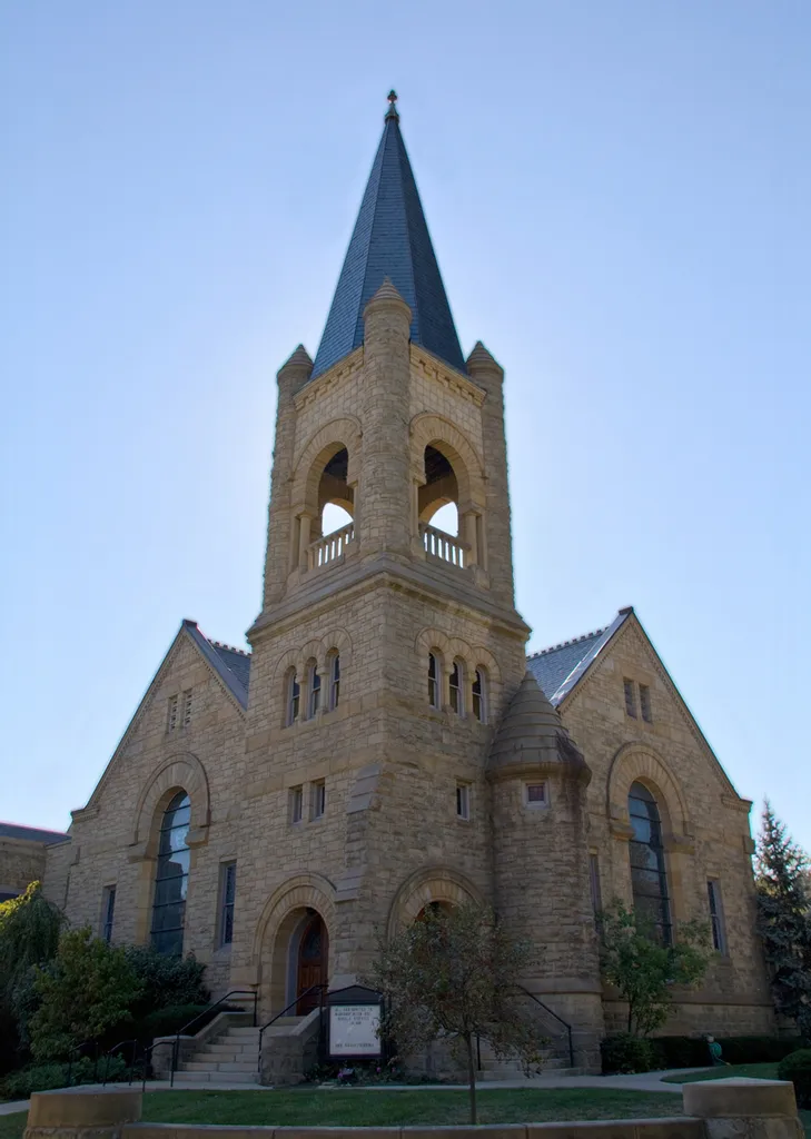 Wyoming Presbyterian Church in Wyoming, OH. Photo by Greg Hume.