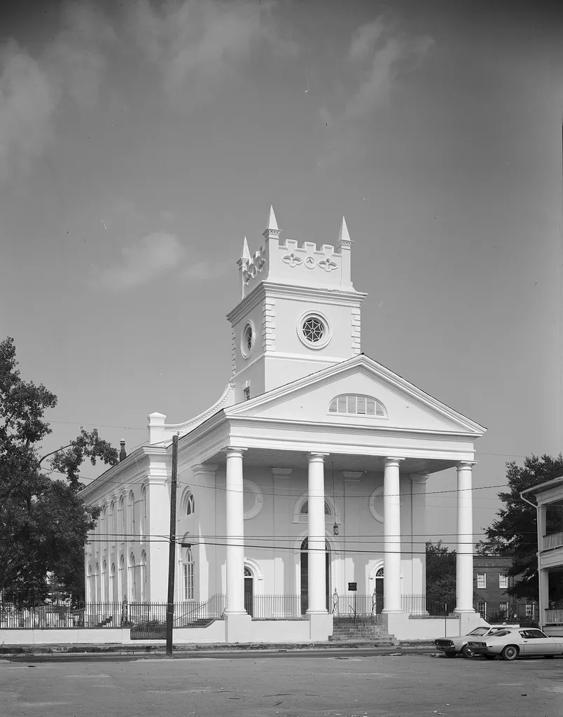 Cathedral of St. Luke and St. Paul, 126 Coming St. (Charleston) (Cropped) (cathedral of the Episcopal Diocese of South Carolina)