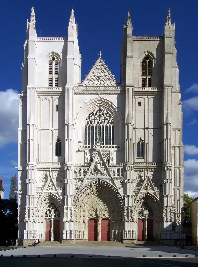 Facade of the Cathédrale Saint-Pierre et Saint-Paul de Nantes.