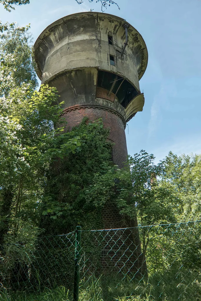 Wasserturm im Bahnbereich neben dem ehemaligen Lokschuppen in Luckau